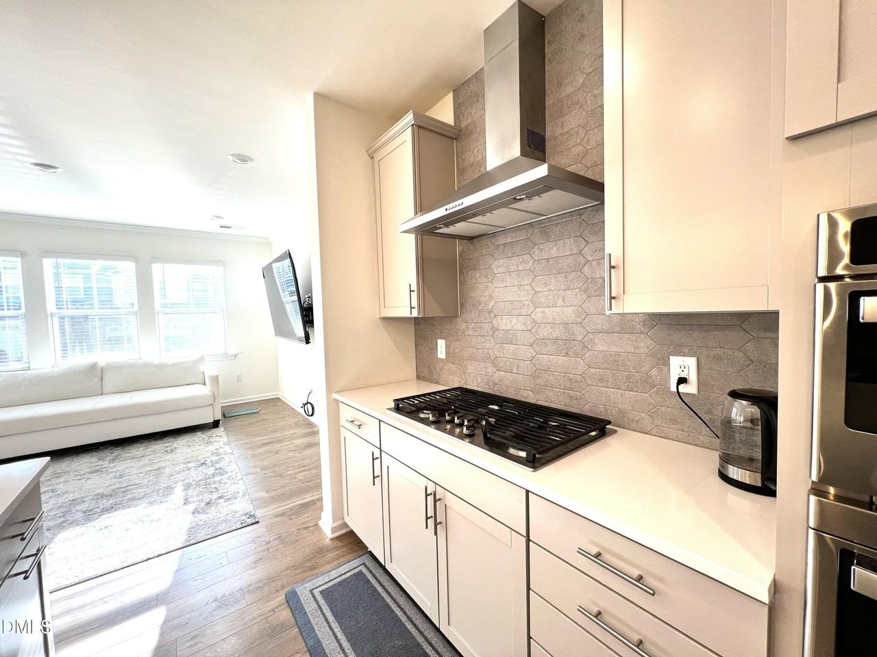 2506 Hutch Ln - Photo 5 of 31