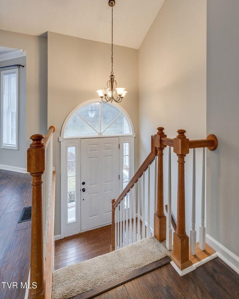 3817 Rockford St - Photo 5 of 30