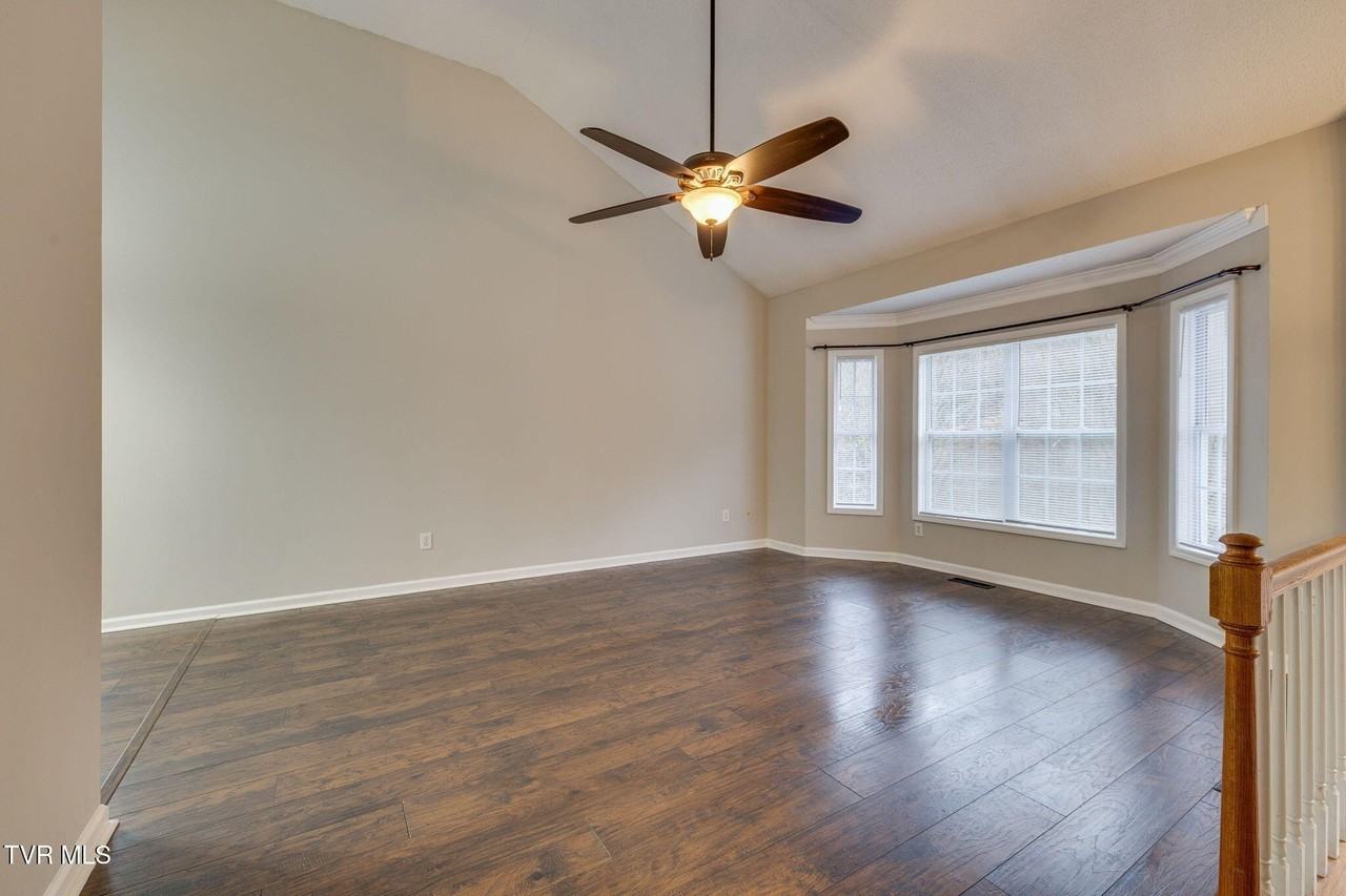 3817 Rockford St - Photo 6 of 30