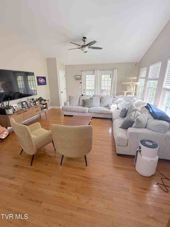 2912 Antioch Rd - Photo 5 of 13