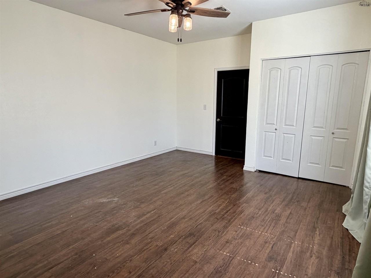 2309 Grant St - Photo 7 of 11