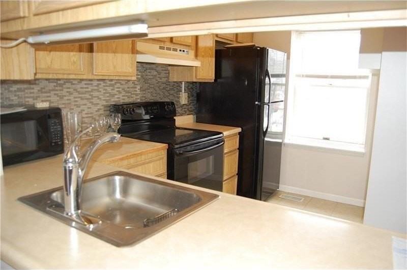 119 Ligonier Ln - Photo 4 of 21