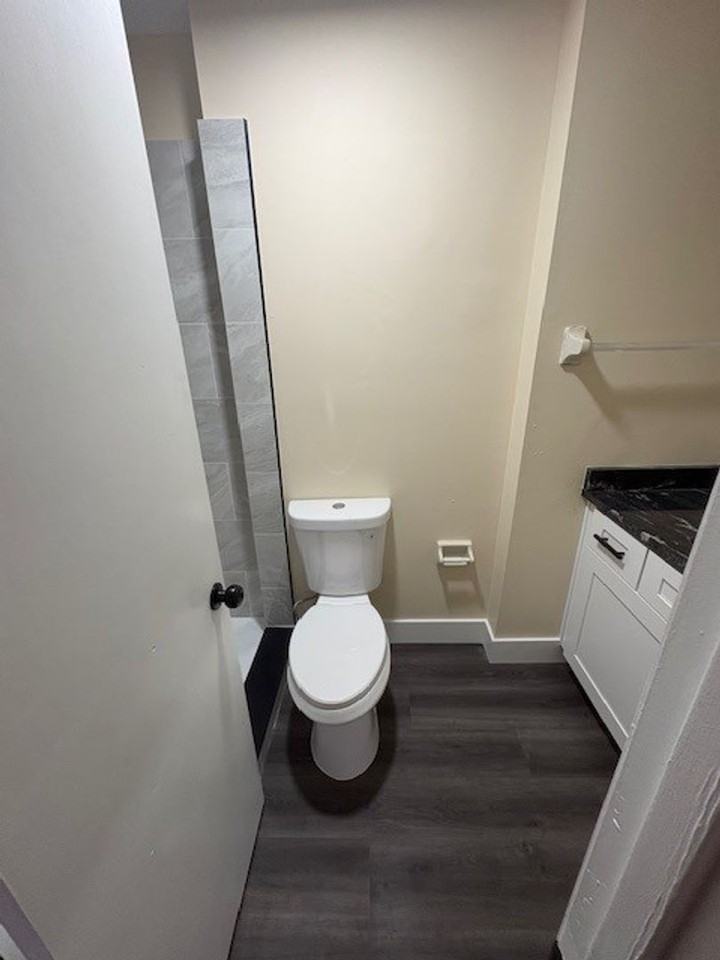 12058 Tift Cir - Photo 3 of 15