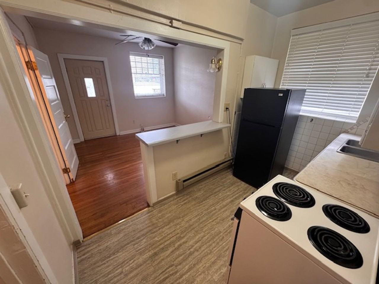 1428 West 10th - Photo 4 of 31