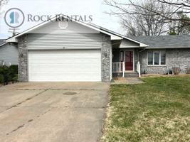 featured image of 14 Des Moines Ave