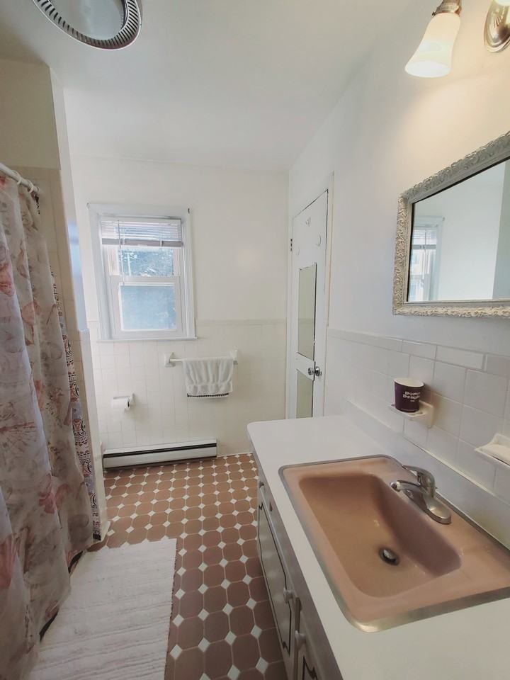 98 Harbor Dr #2 - Photo 4 of 8