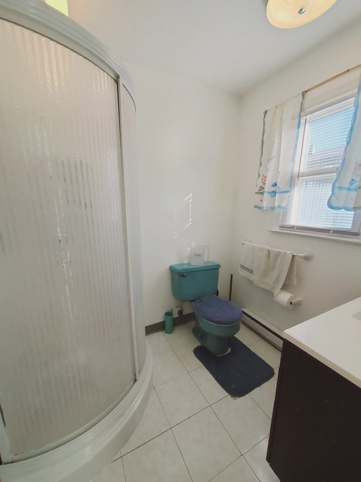 98 Harbor Dr #2 - Photo 7 of 8