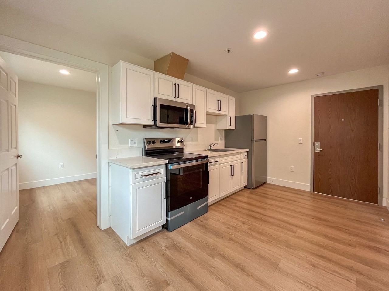 1627 E 92nd St - Photo 4 of 24