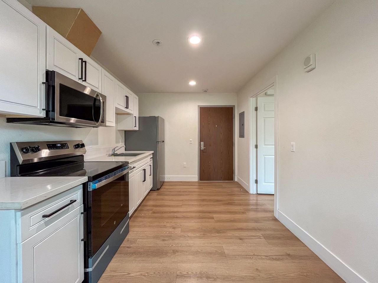 1627 E 92nd St - Photo 5 of 24