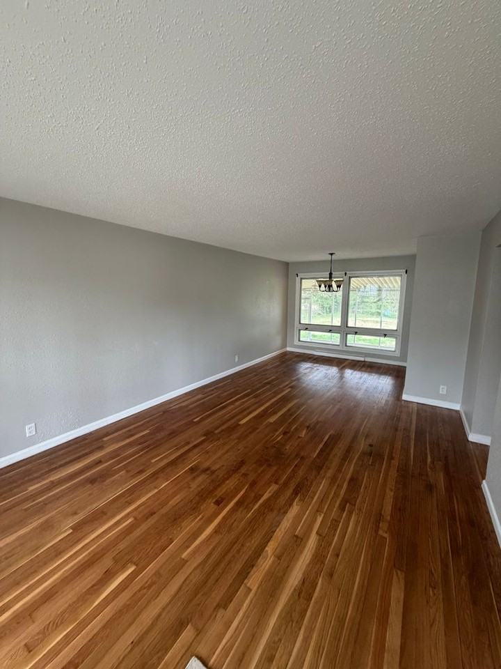 8921 Dever Dr - Photo 2 of 17