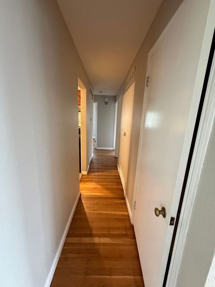 8921 Dever Dr - Photo 3 of 17