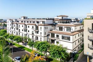 featured image of 1333 S Orange Grove Ave