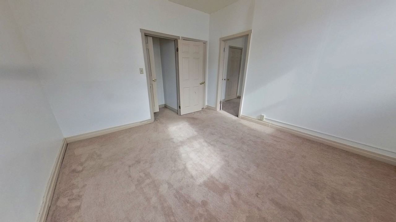 142 W Main St #C - Photo 7 of 9