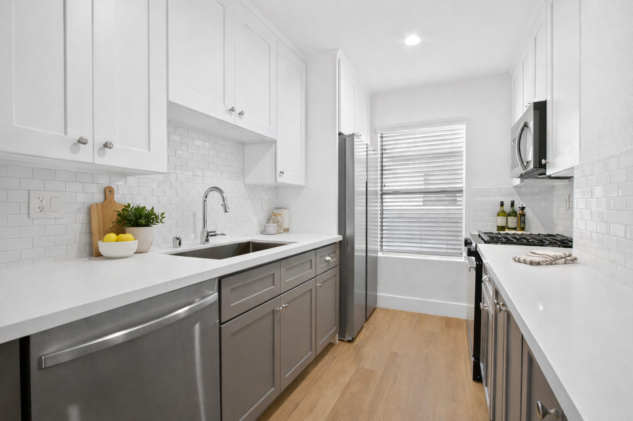 11737 Courtleigh Dr. - Photo 5 of 16