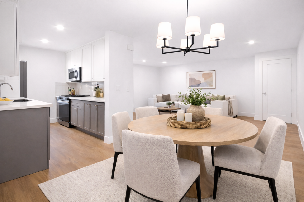 11737 Courtleigh Dr. - Photo 2 of 16