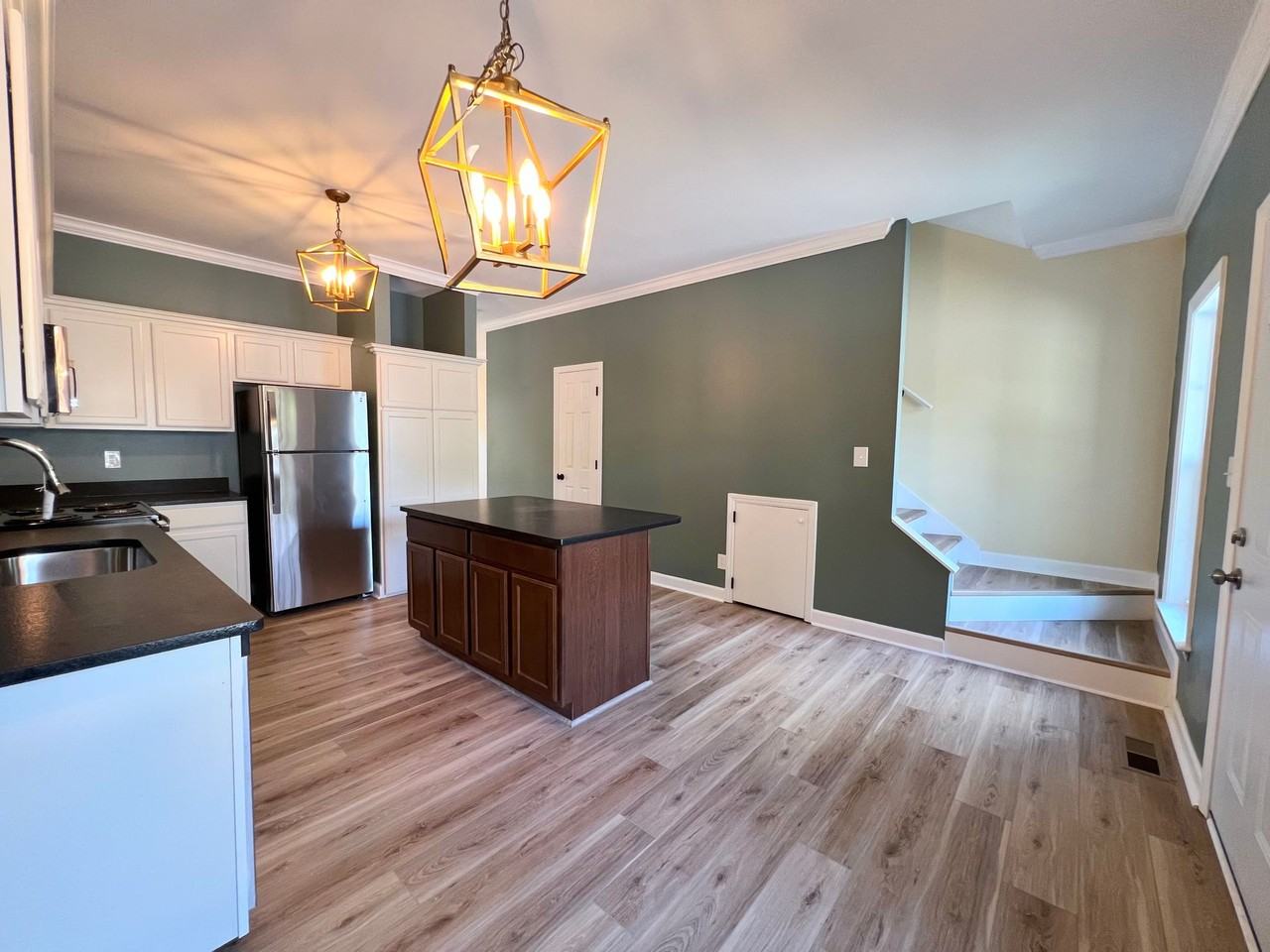 Hill Street Apartments - Photo 4 of 14