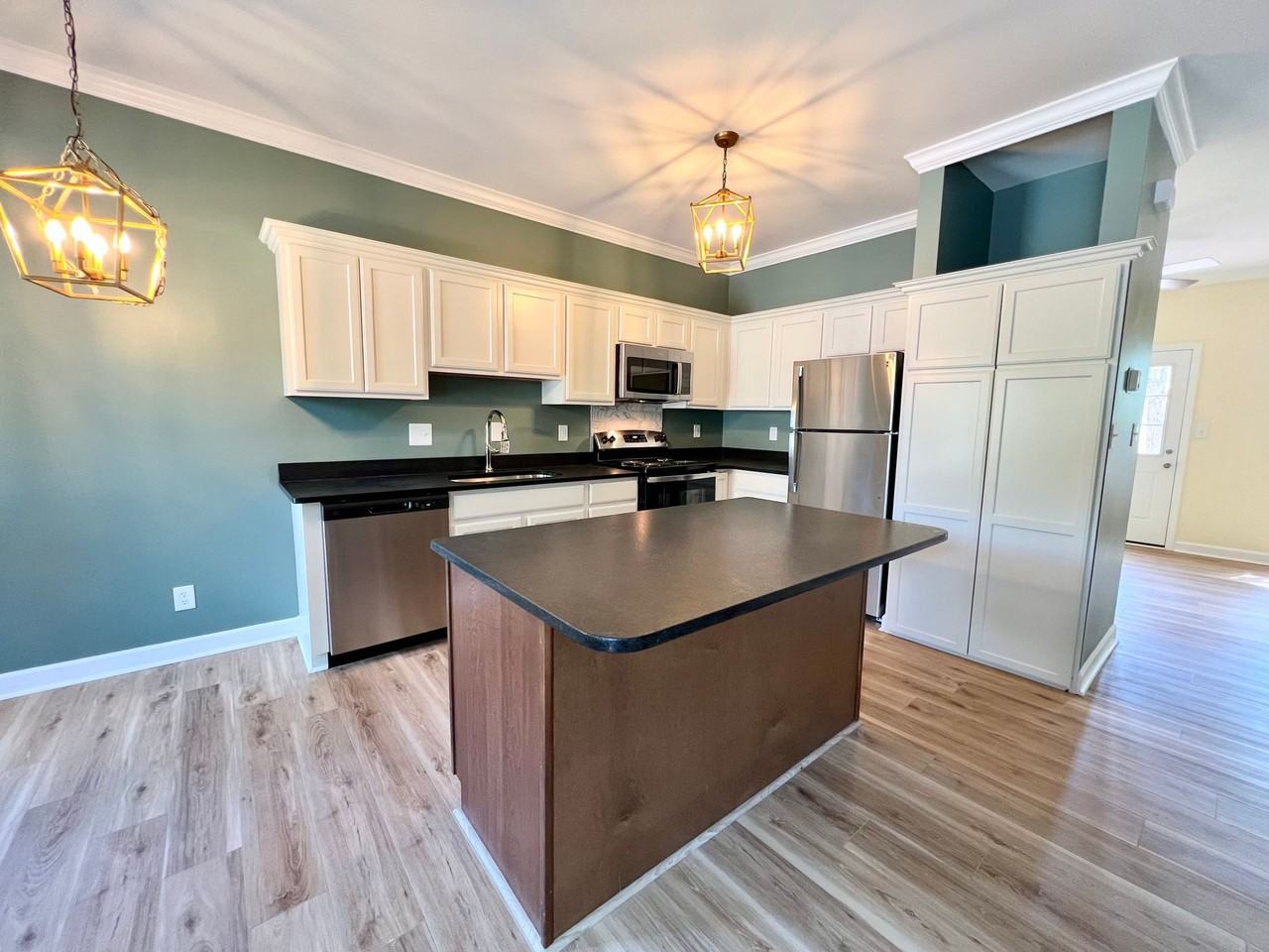 Hill Street Apartments - Photo 5 of 14