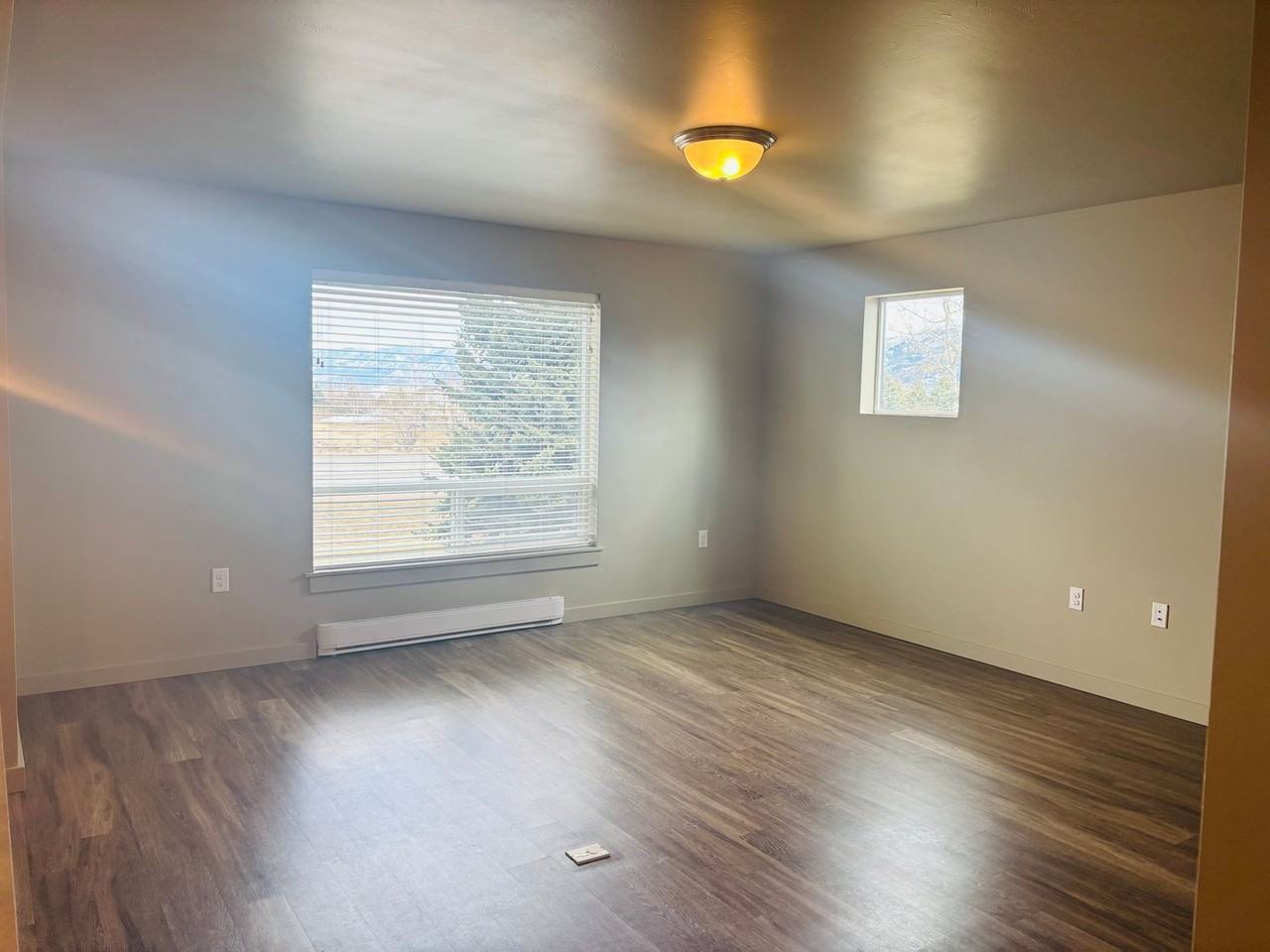 4815 Golden Gate Ave - Photo 5 of 21