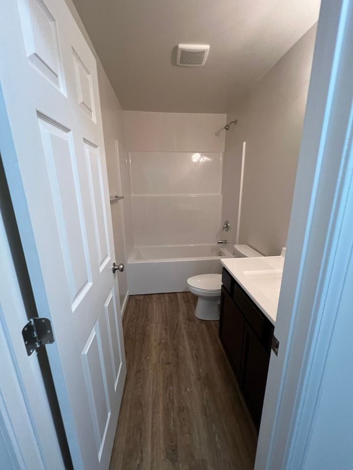 200 Casablanca Ave - Photo 7 of 33