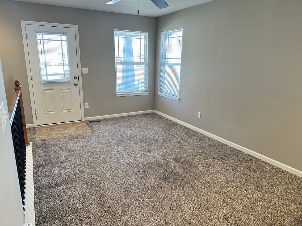 8221 Maple Ct - Photo 3 of 17