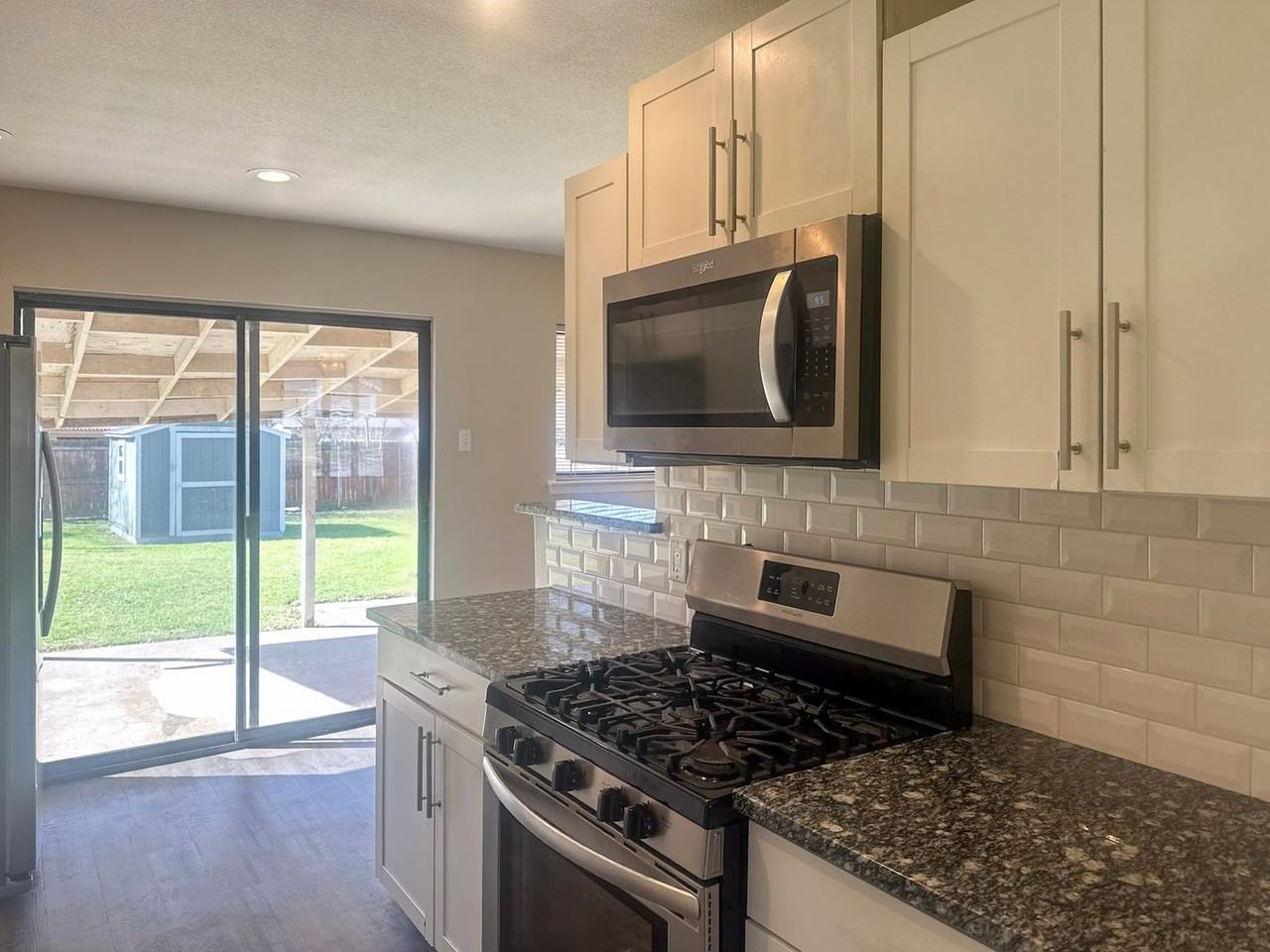 56242 Dewitt St - Photo 2 of 40