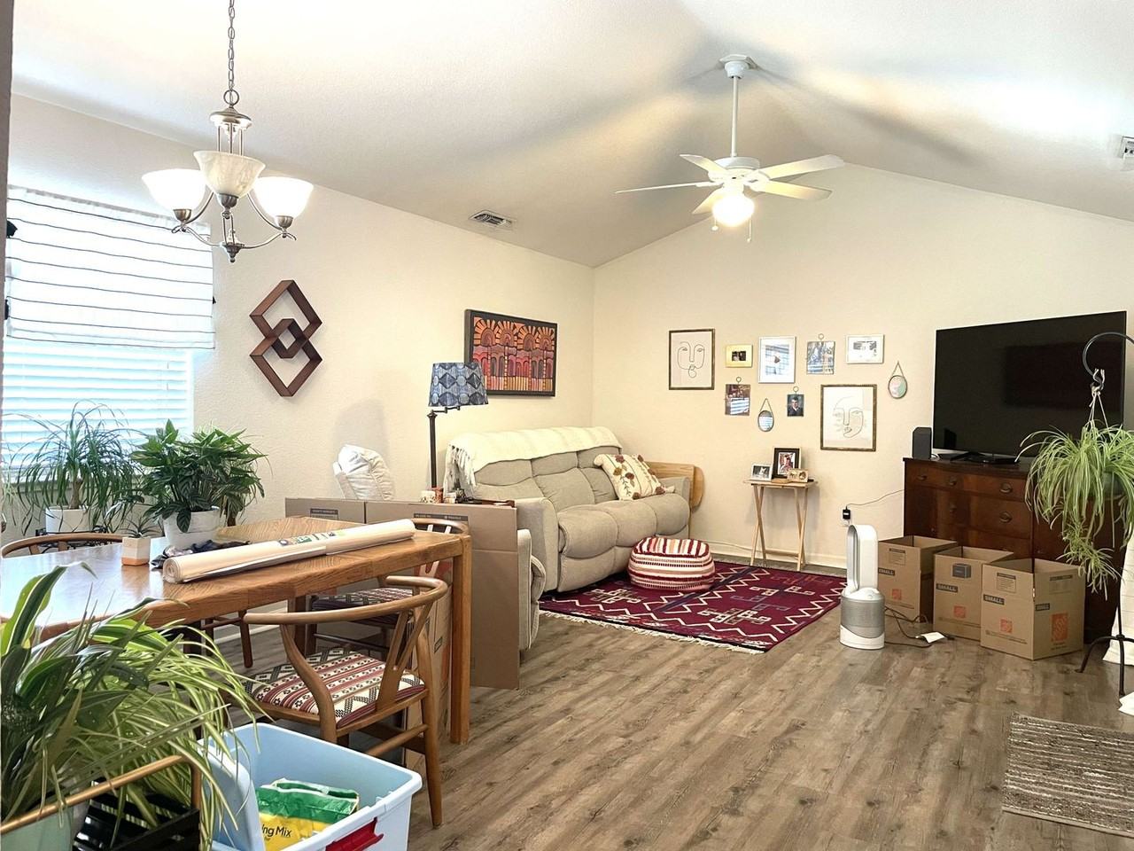 164 Highlands Ct - Photo 2 of 17