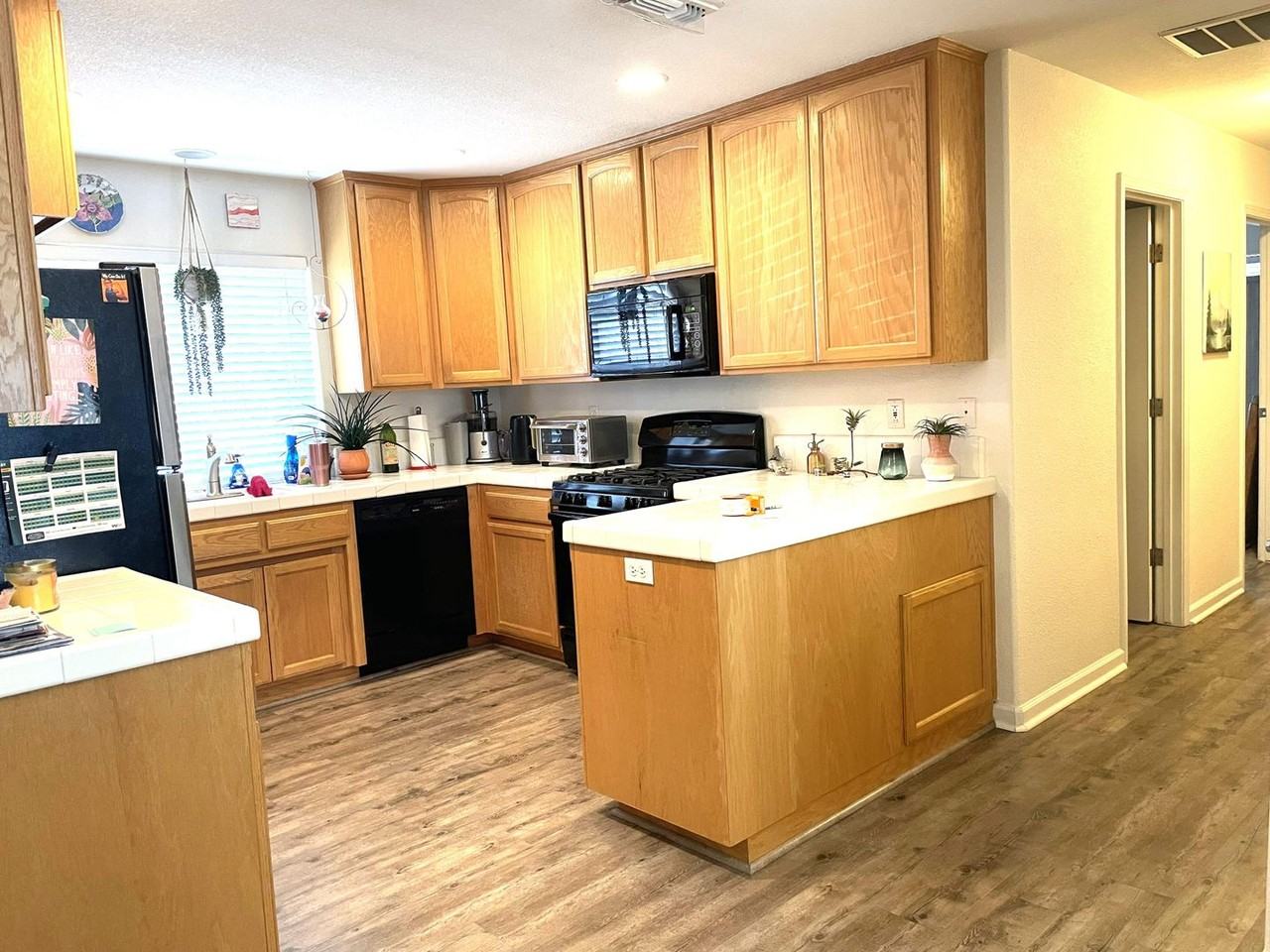 164 Highlands Ct - Photo 4 of 17