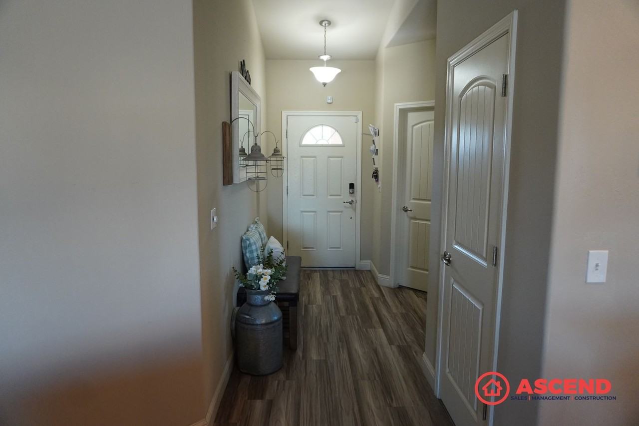 1704 Laguna Niguel Ave - Photo 2 of 17