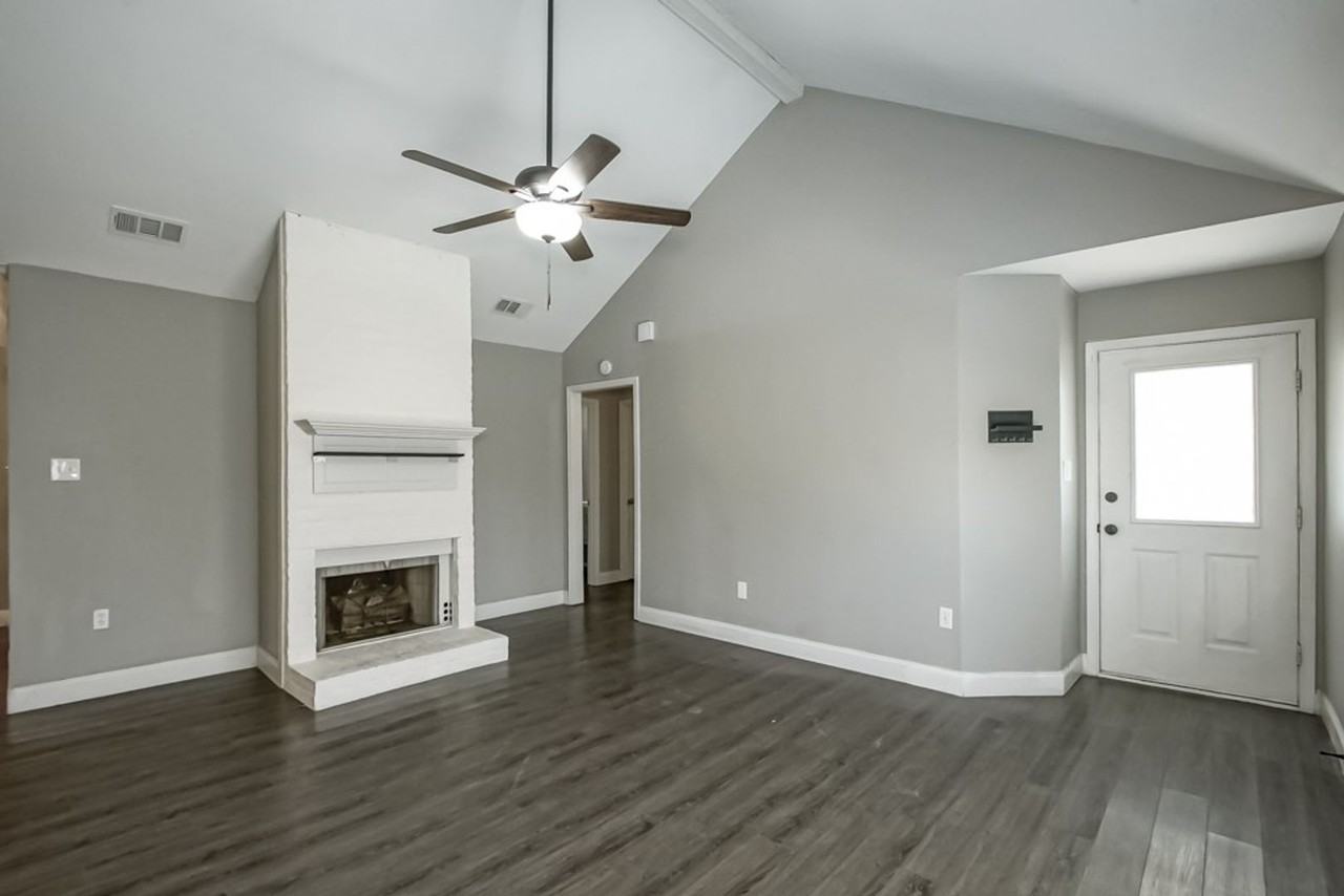 9493 Gene Buckle Ave - Photo 6 of 15