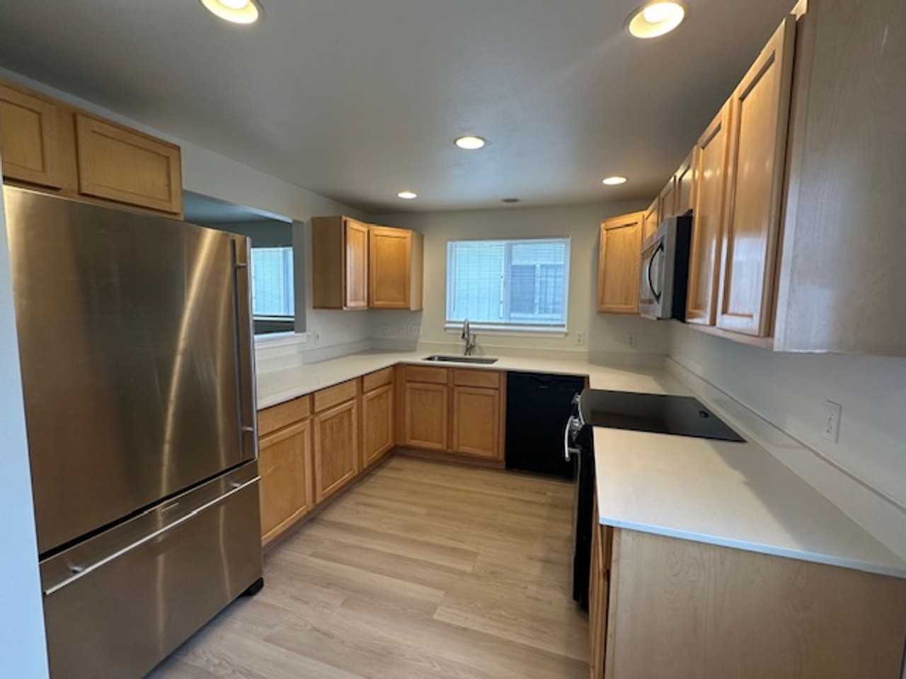 8811 4th Ave S - Photo 4 of 16