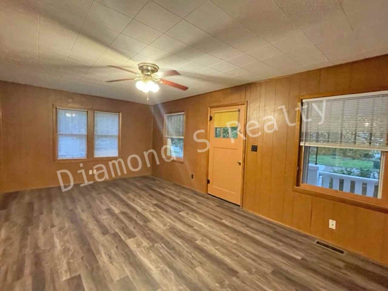 2120 N Johnston Ave - Photo 6 of 16