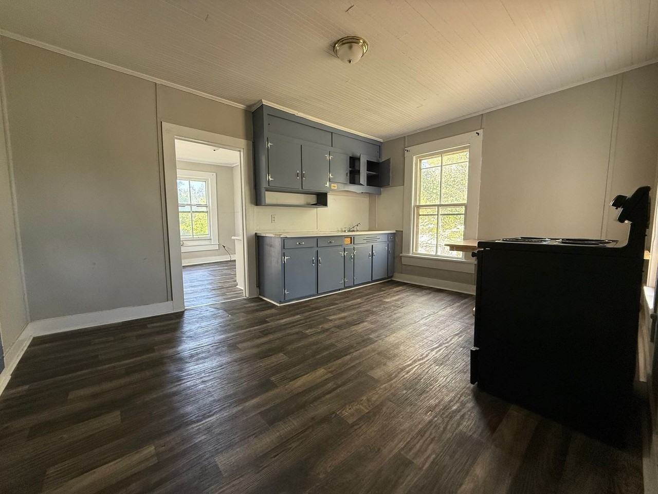 591 High St - Photo 5 of 8