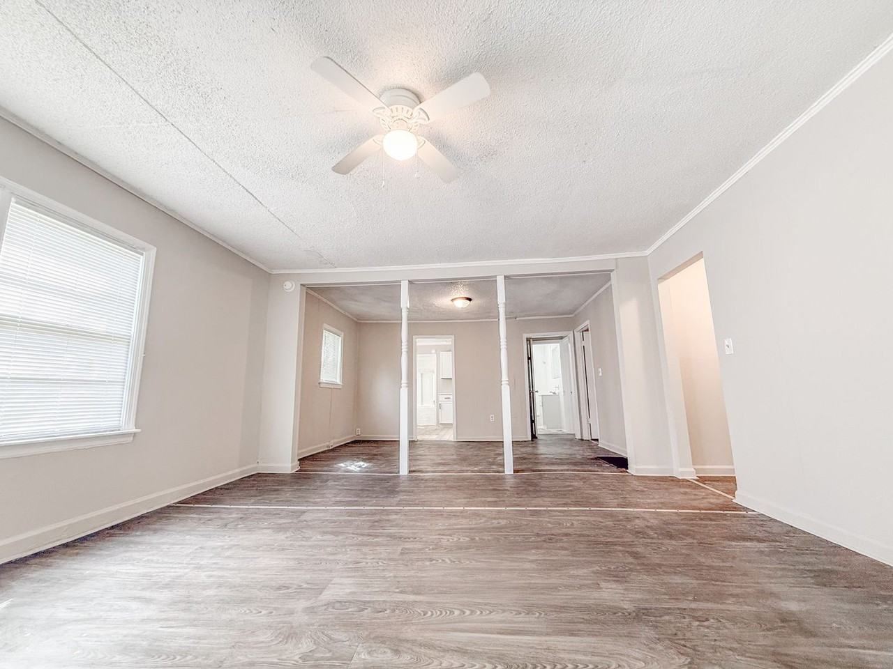 2203 Eleanor Dr - Photo 2 of 22