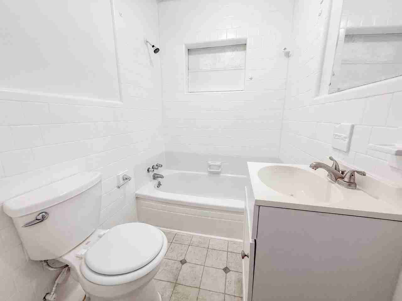 2203 Eleanor Dr - Photo 5 of 22