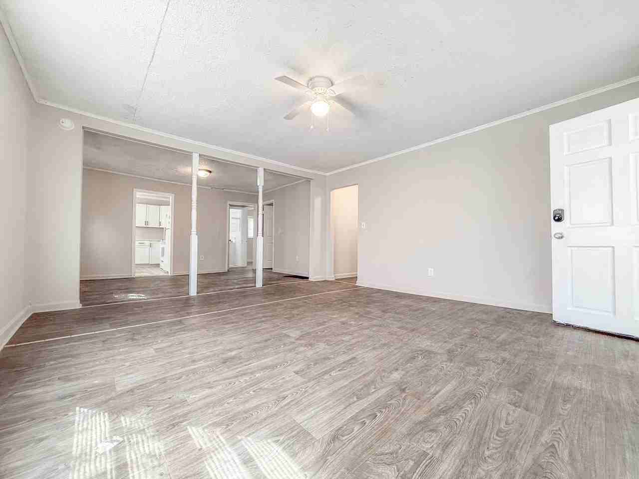 2203 Eleanor Dr - Photo 7 of 22