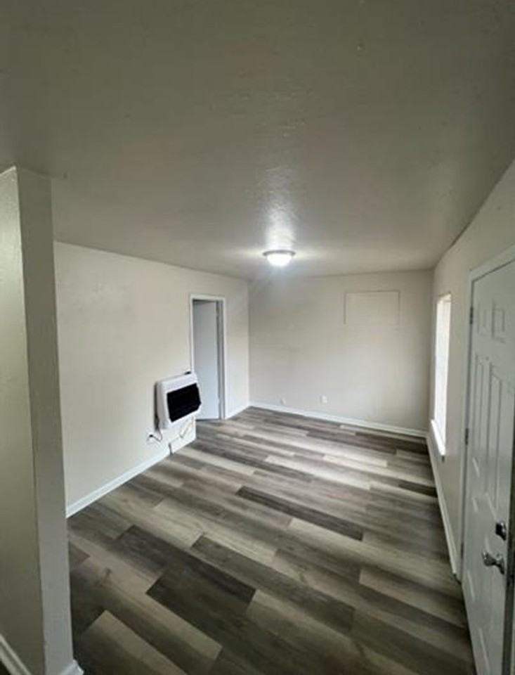 2821 Sw 33rd St - Photo 4 of 11