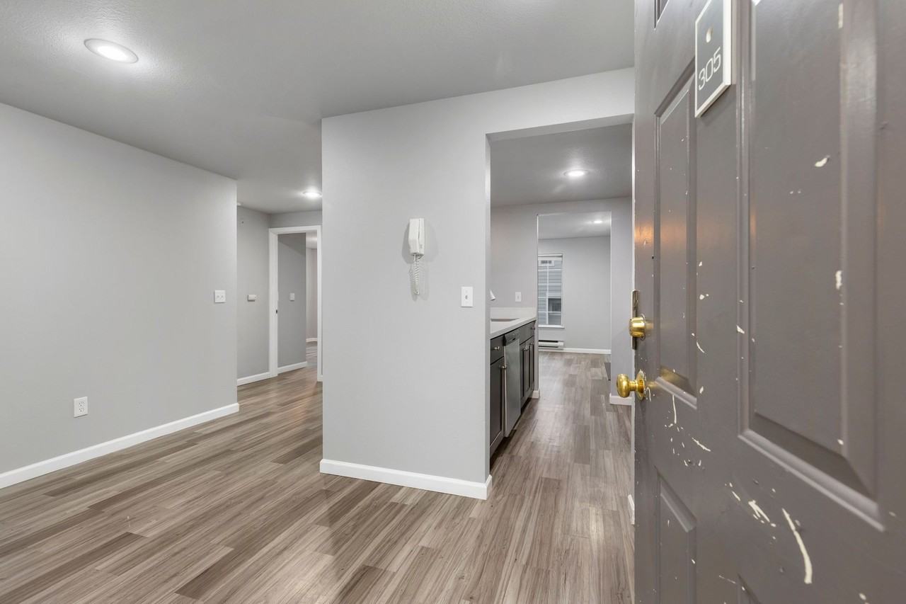 Cornerstone Apartments - Photo 2 of 21