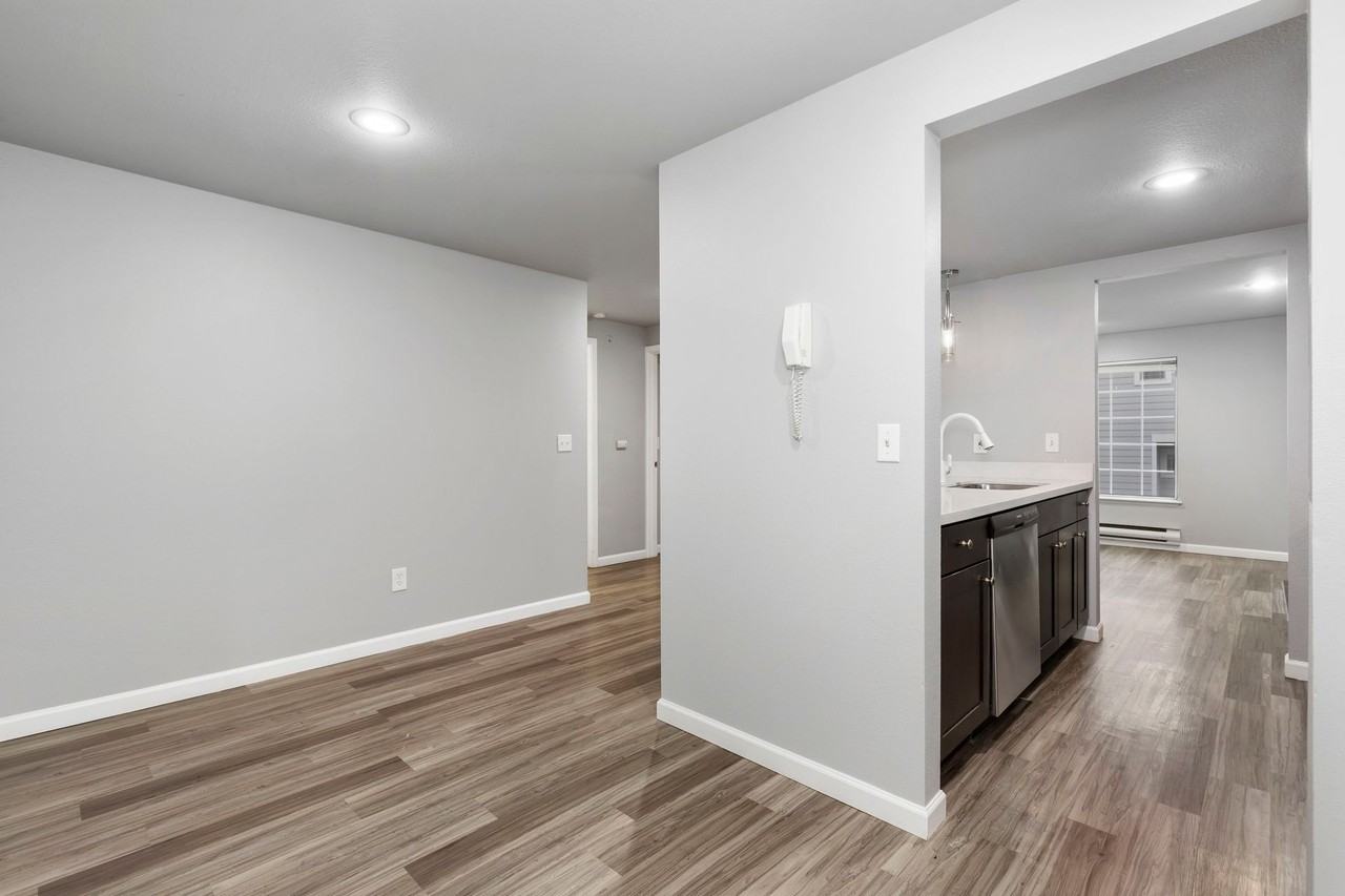 Cornerstone Apartments - Photo 3 of 21