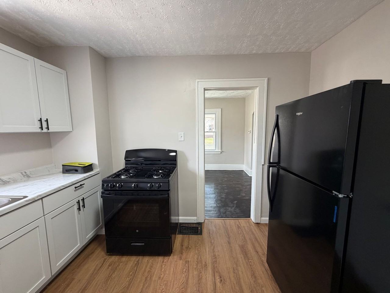 629 Morgan Ave - Photo 5 of 14