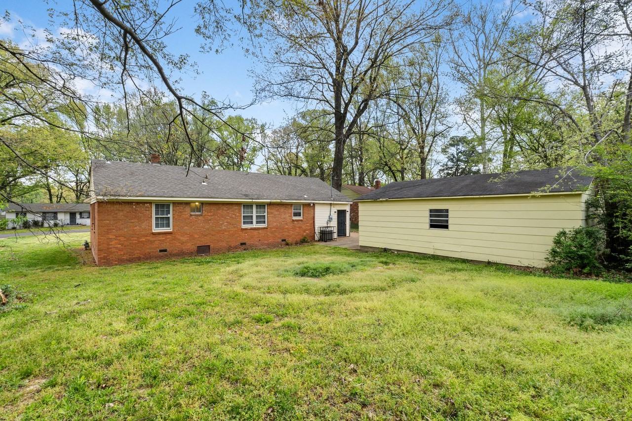 4905 Lochinvar Rd - Photo 4 of 22