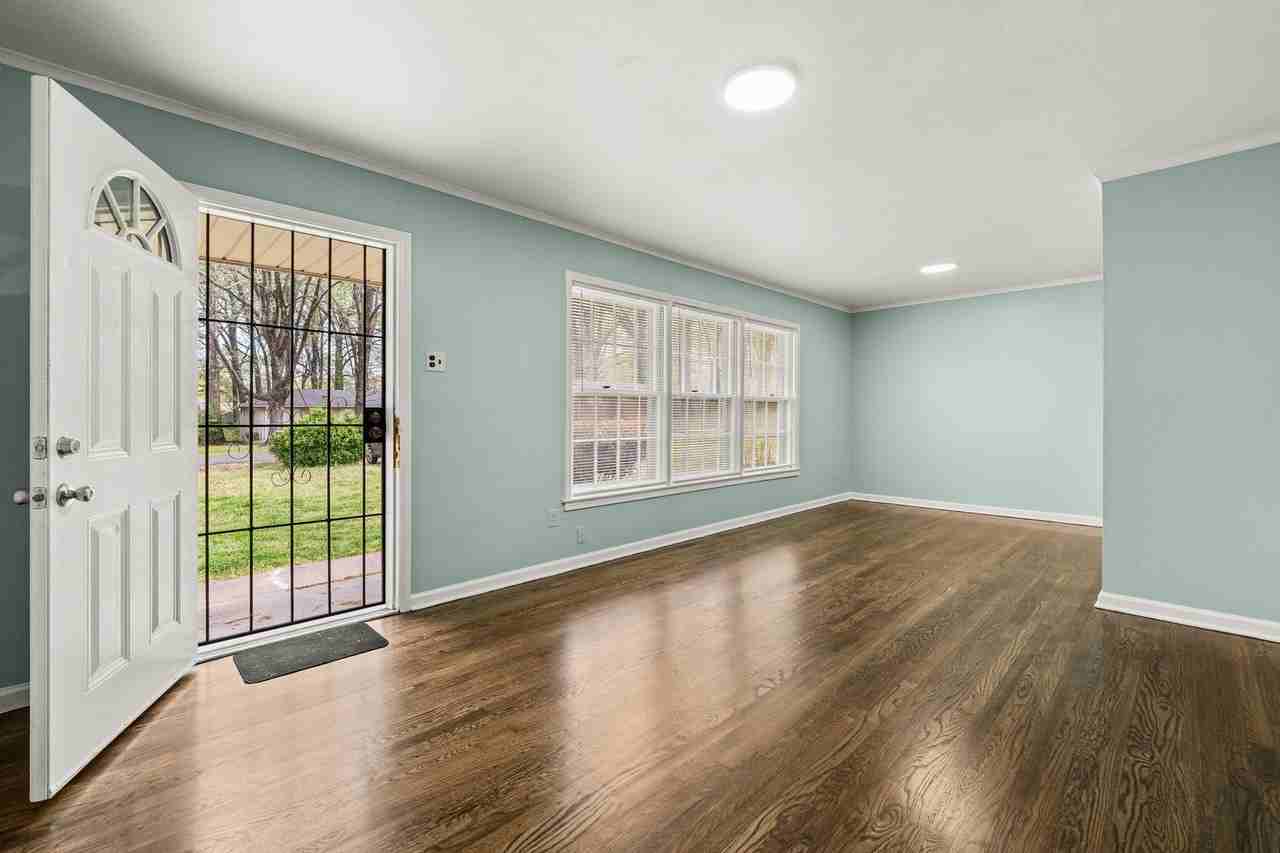 4905 Lochinvar Rd - Photo 5 of 22