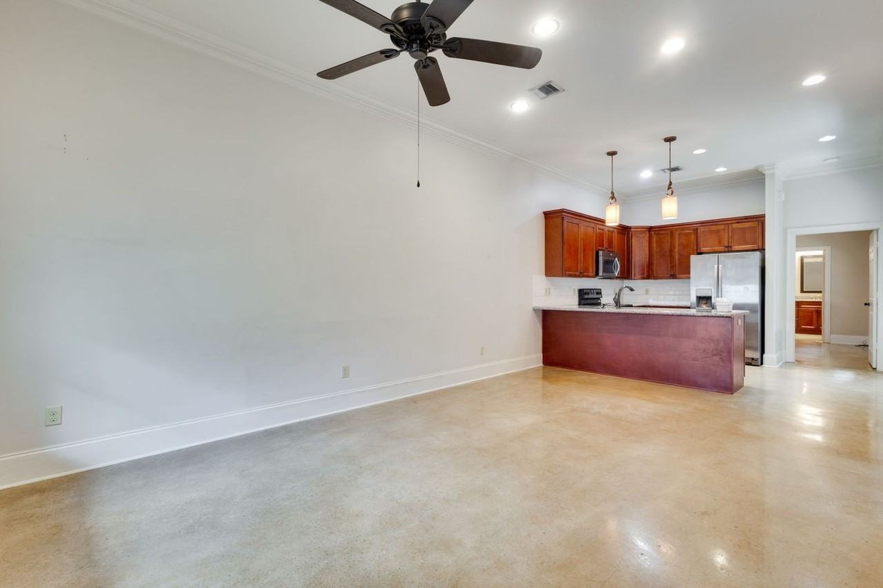 128 Brightwood Dr - Photo 3 of 16