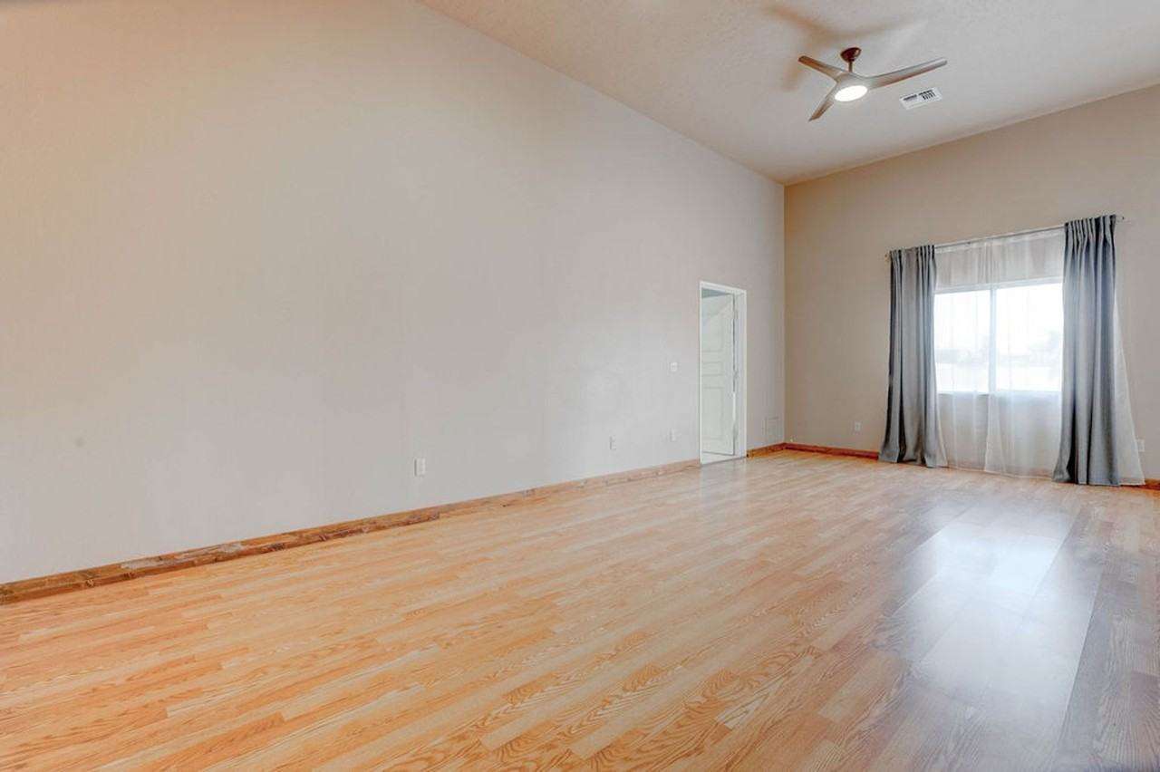 4880 Dorrell Ln - Photo 4 of 50