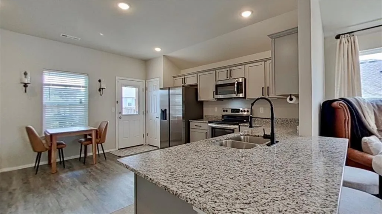 2983 W Azurite St - Photo 6 of 21