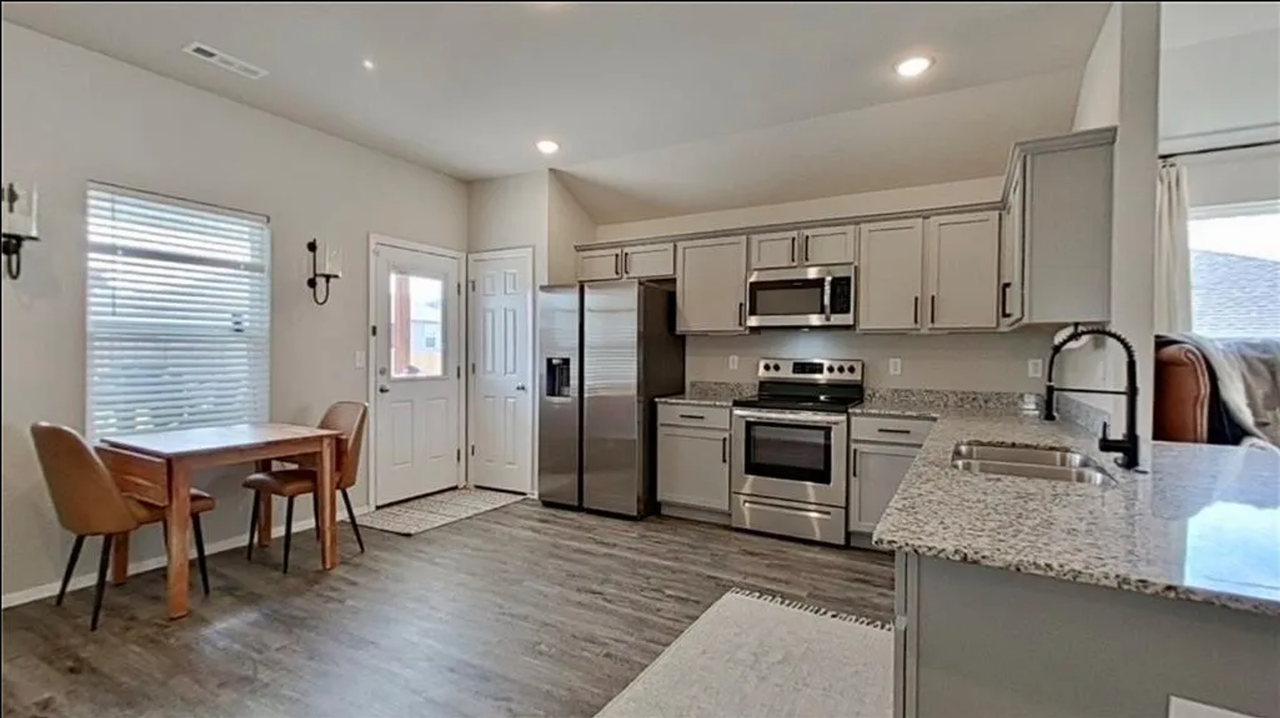 2983 W Azurite St - Photo 7 of 21