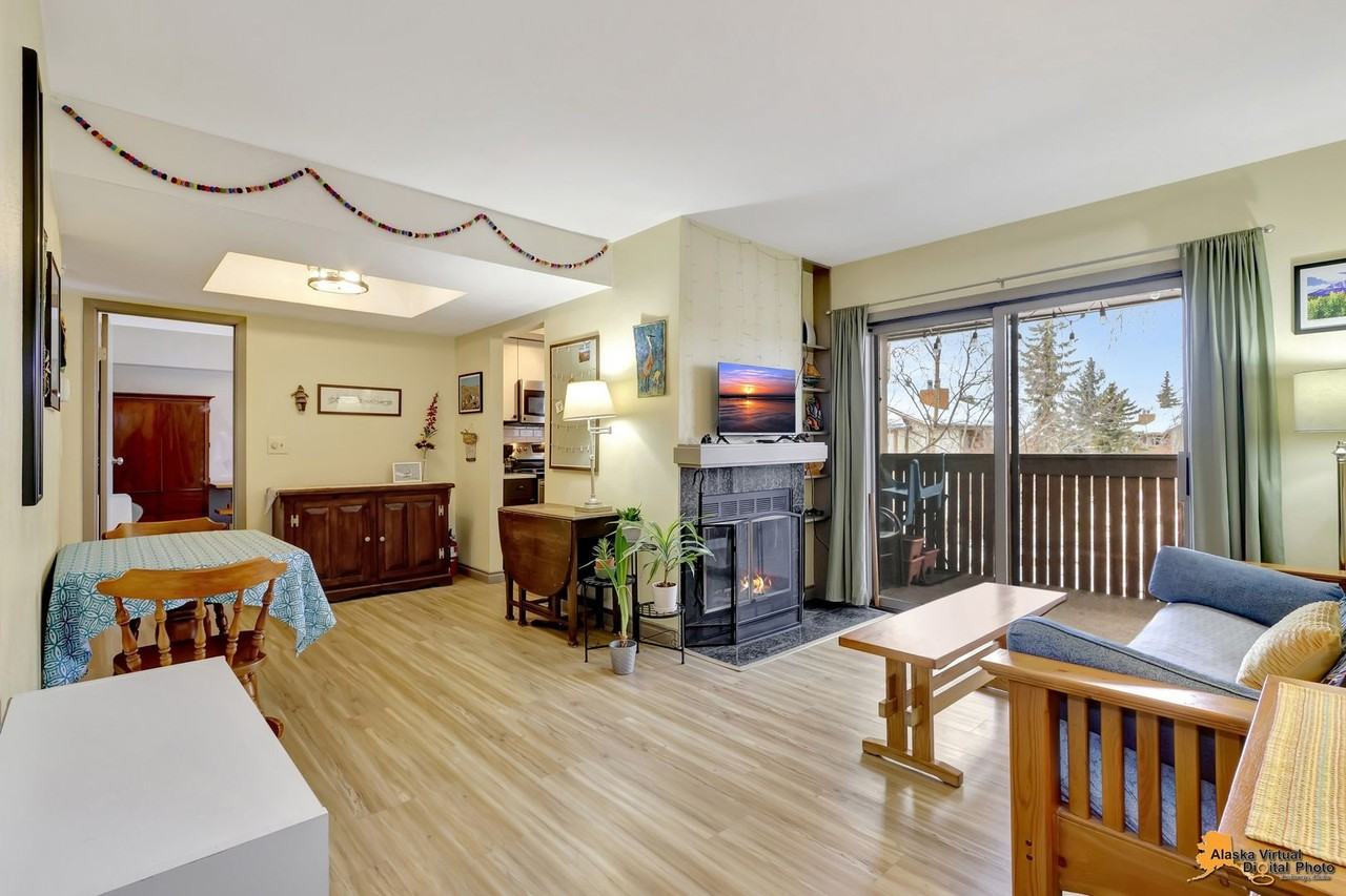 7351 Huntsmen Cir #D