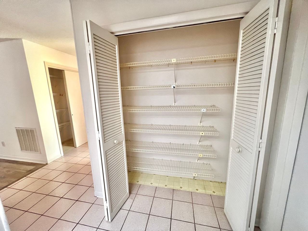 17 Jamaica St - Photo 4 of 20