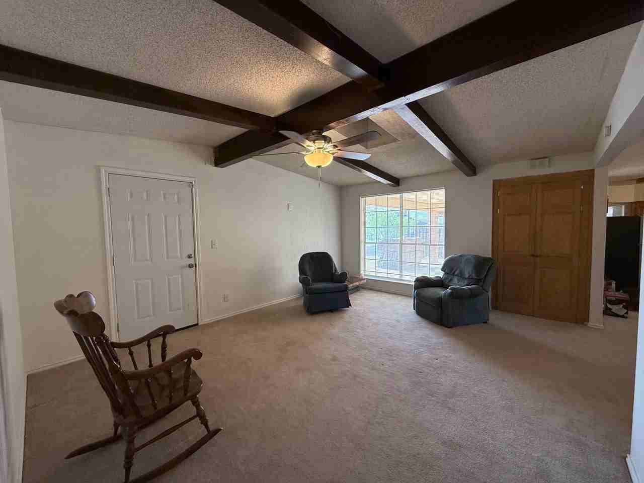 728 Spencer St - Photo 5 of 14