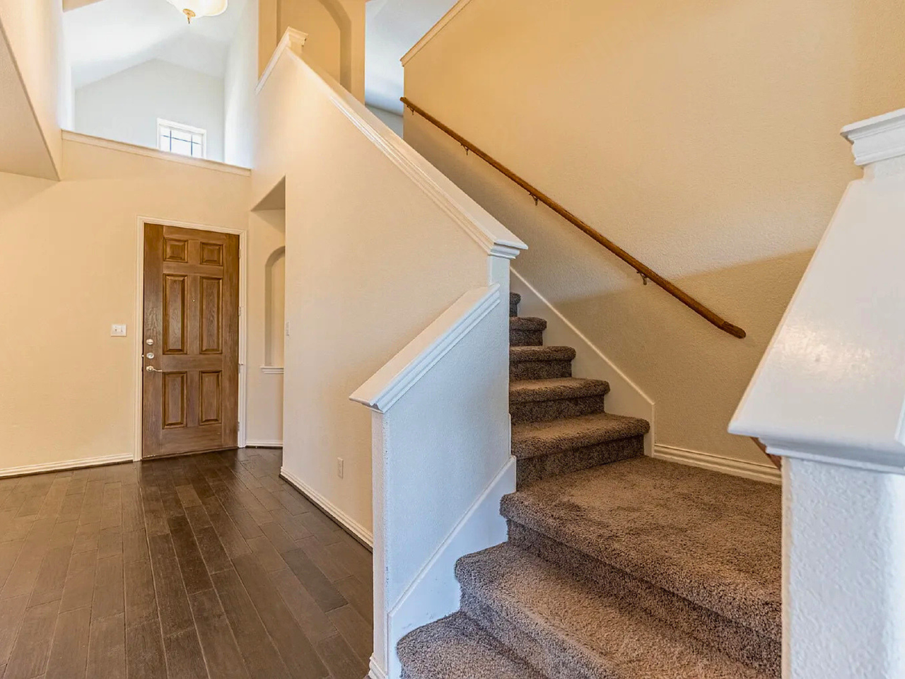 27910 Dana Creek Dr - Photo 4 of 40