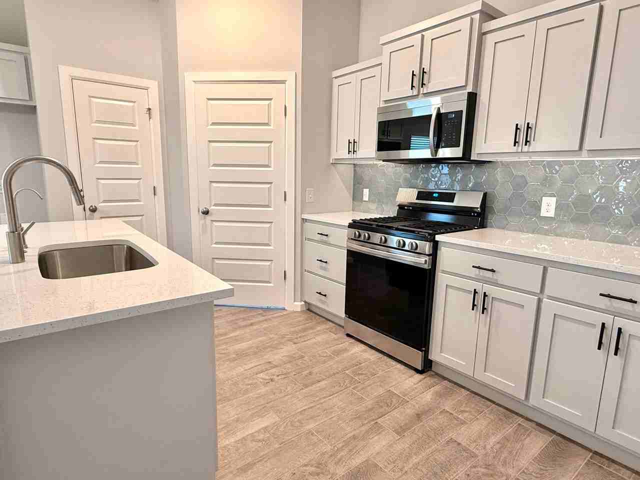 1021 Sw 139th St - Photo 5 of 20